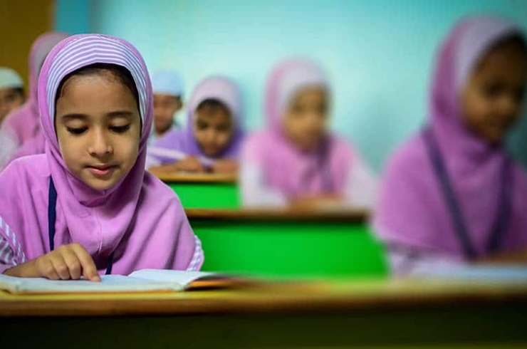 Image of student studing in the classroom, illustrating Poor IAQ